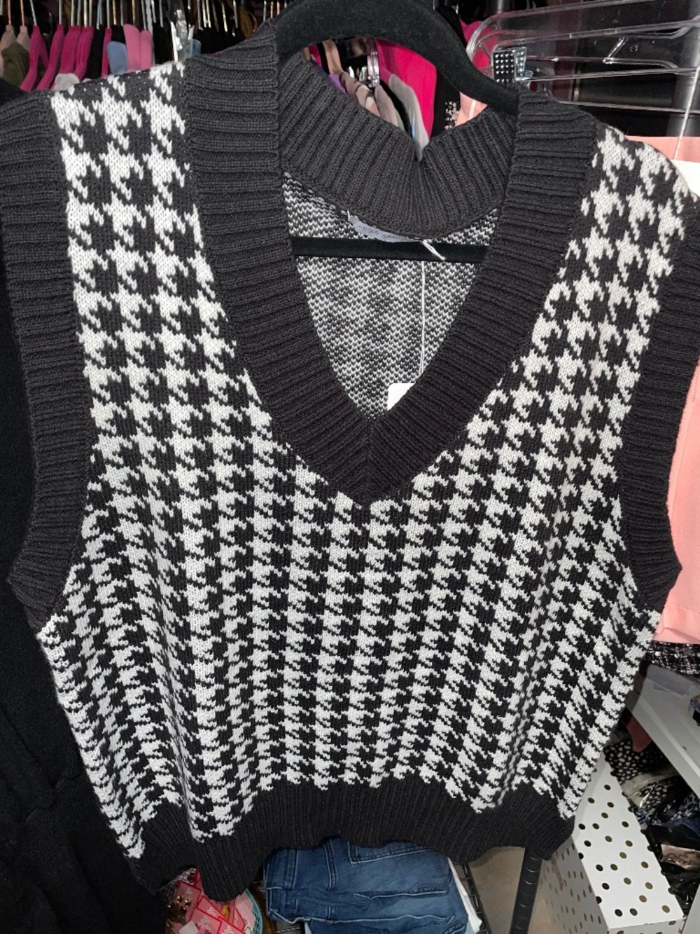 Miss Sparkling black and white houndstooth sweater vest❤️🐘 NWT